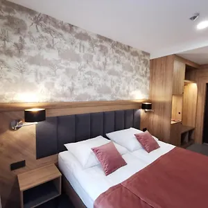 Lesny Dwor Bed & Breakfast